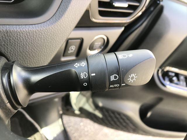 Toyota VOXY 2020-09 13398-24