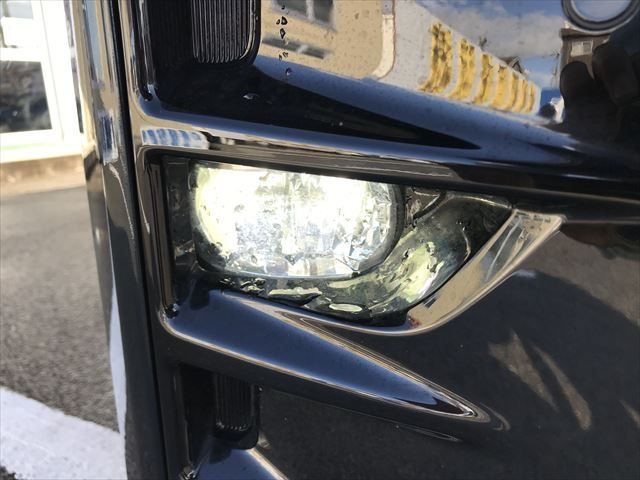 Toyota VOXY 2020-09 13398-4