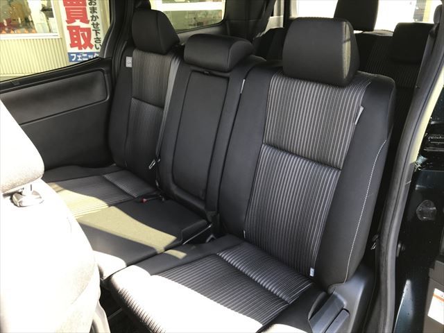 Toyota VOXY 2020-09 13398-13