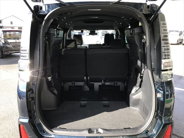 Toyota VOXY 2020-09 13398-16