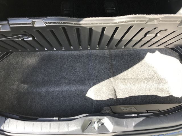 Toyota VOXY 2020-09 13398-17