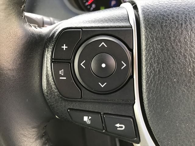 Toyota VOXY 2020-09 13398-21