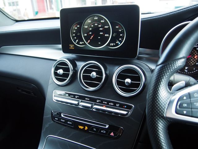 Amg C-CLASS 2018-05 191784-16
