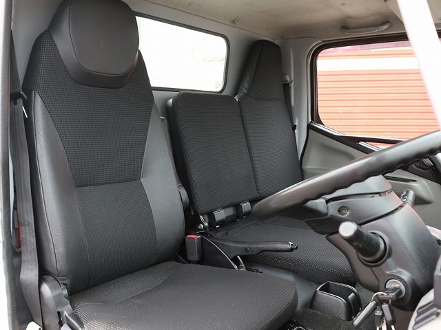 Mitsubishi CANTER 2017-12 183777-19