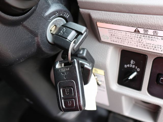 Mitsubishi CANTER 2017-12 183777-24
