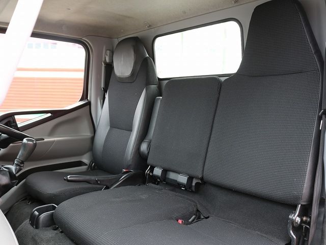 Mitsubishi CANTER 2017-12 183777-28