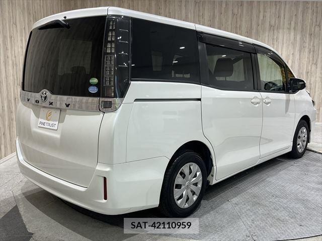 Toyota VOXY 2014-09 371638-17