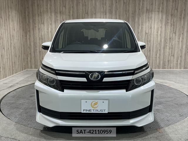Toyota VOXY 2014-09 371638-13
