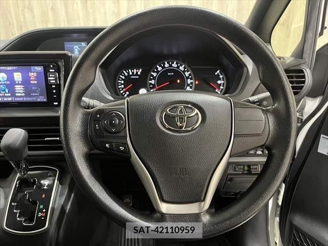 Toyota VOXY 2014-09 371638-10