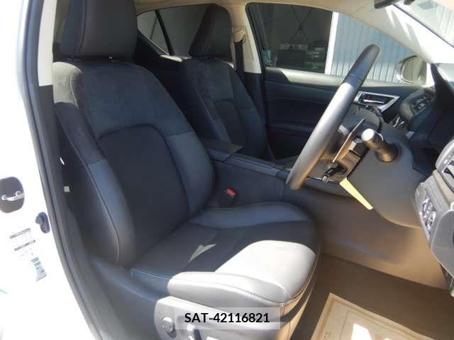 Lexus CT 2022-10 353926-23