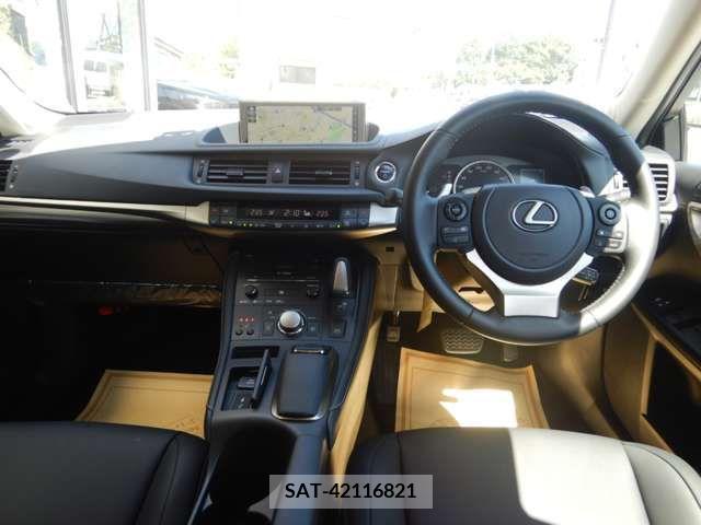 Lexus CT 2022-10 353926-1