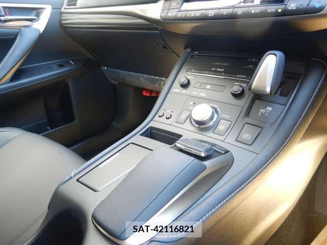 Lexus CT 2022-10 353926-17