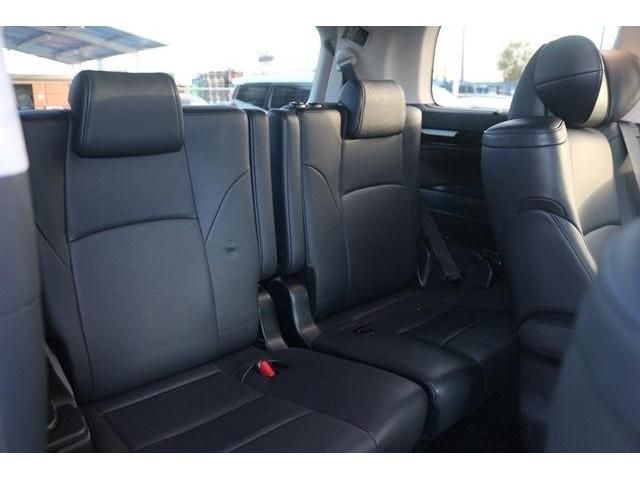 Toyota VELLFIRE 2015-03 189170-11