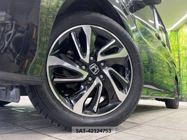 Honda STEP WGN 2017-08 324684-14