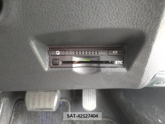 Toyota PRIUS 2016-06 282299-14