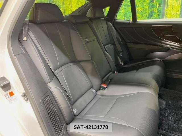 Lexus LS 2017-11 275512-10