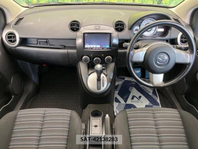Mazda DEMIO 2009-10 359387-1
