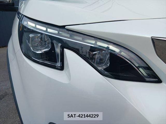 Peugeot 3008 2018-03 281390-9