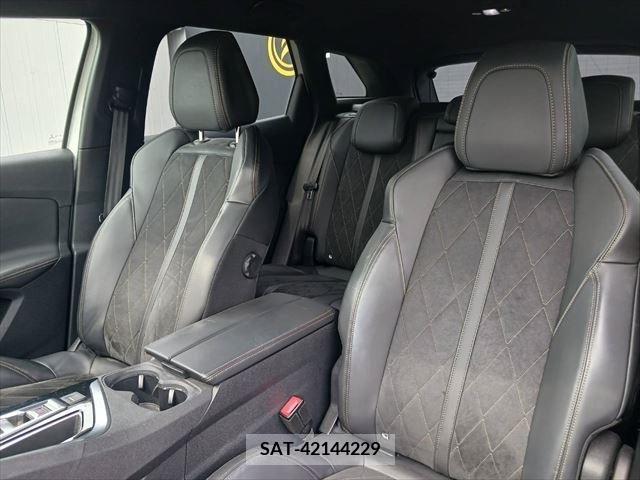Peugeot 3008 2018-03 281390-21