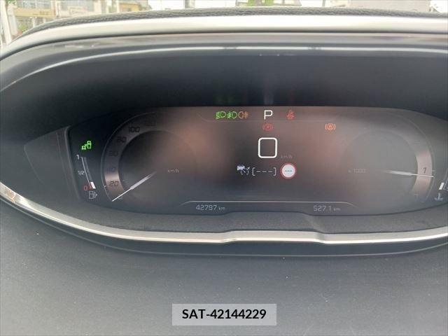 Peugeot 3008 2018-03 281390-25