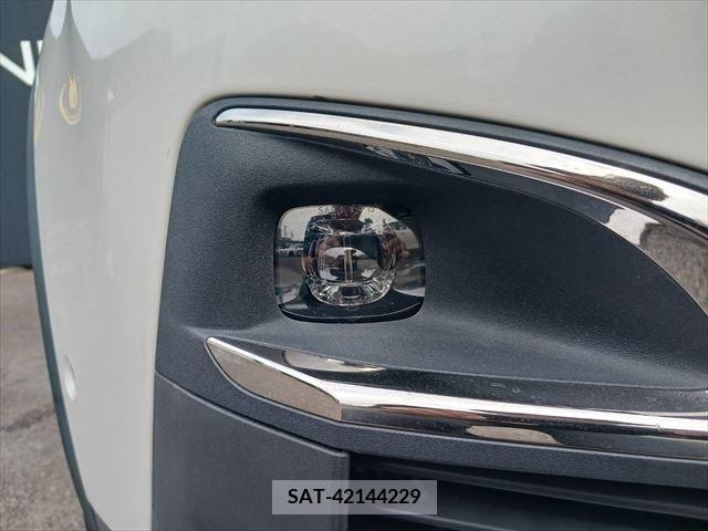 Peugeot 3008 2018-03 281390-11