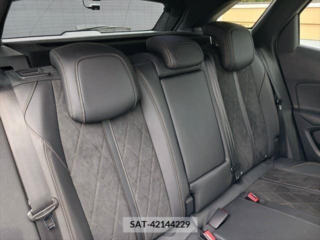 Peugeot 3008 2018-03 281390-20