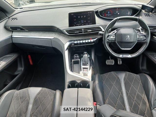Peugeot 3008 2018-03 281390-18