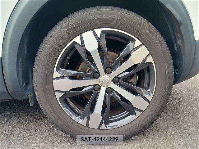 Peugeot 3008 2018-03 281390-17