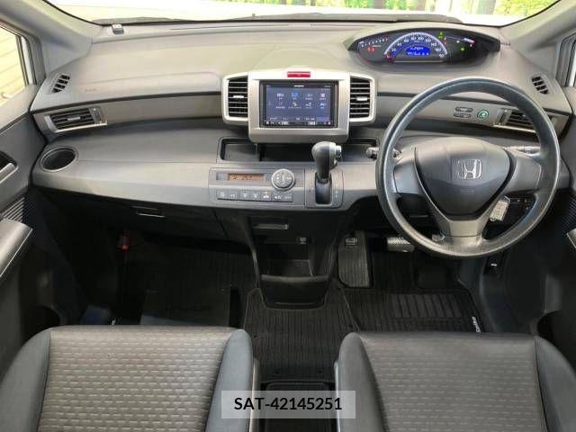 Honda FREED SPIKE 2011-11 302835-1