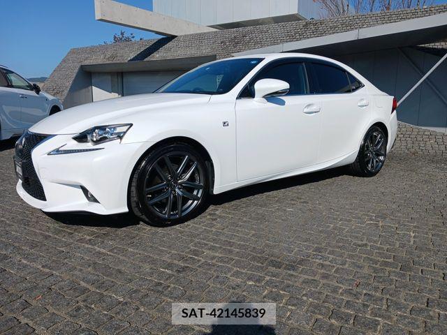 Lexus IS 2013-03 208195-1
