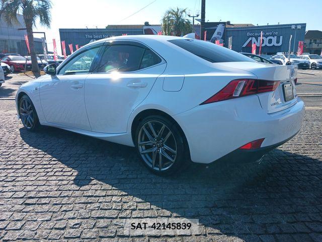 Lexus IS 2013-03 208195-3