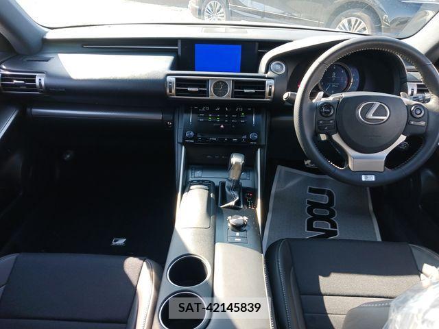 Lexus IS 2013-03 208195-8