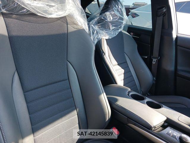 Lexus IS 2013-03 208195-11