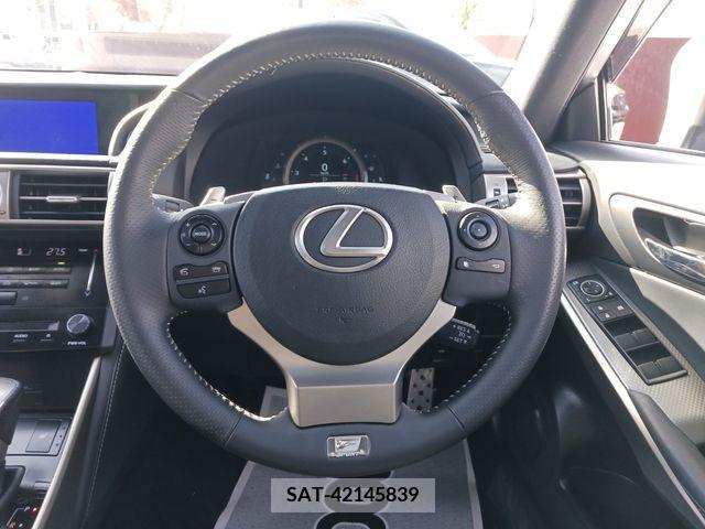 Lexus IS 2013-03 208195-12