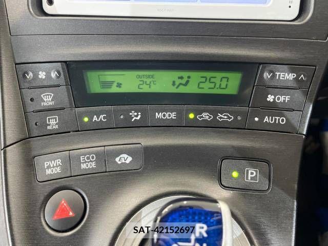 Toyota PRIUS 2011-06 385869-6