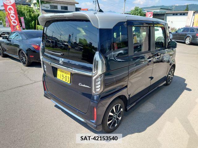 Honda N BOX CUSTOM 2023-01 364835-5