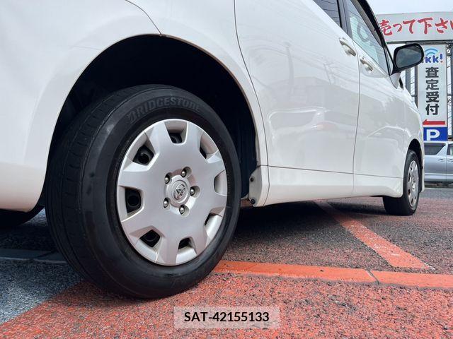 Toyota VOXY 2009-10 345817-3