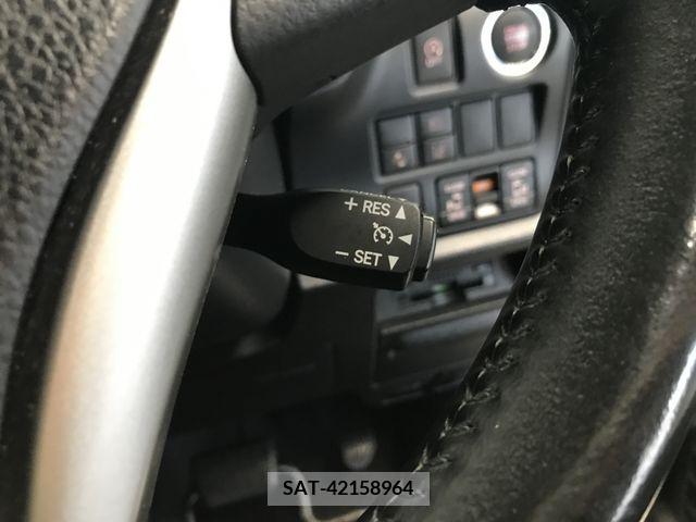 Toyota VOXY 2019-07 348593-25