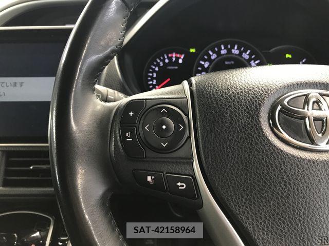 Toyota VOXY 2019-07 348593-24