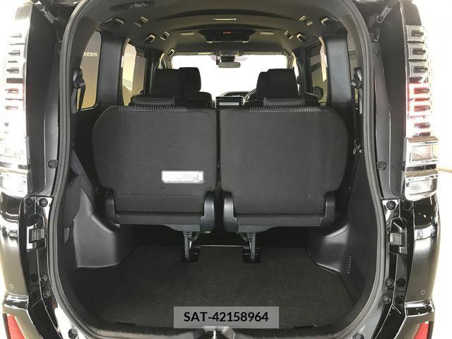 Toyota VOXY 2019-07 348593-15