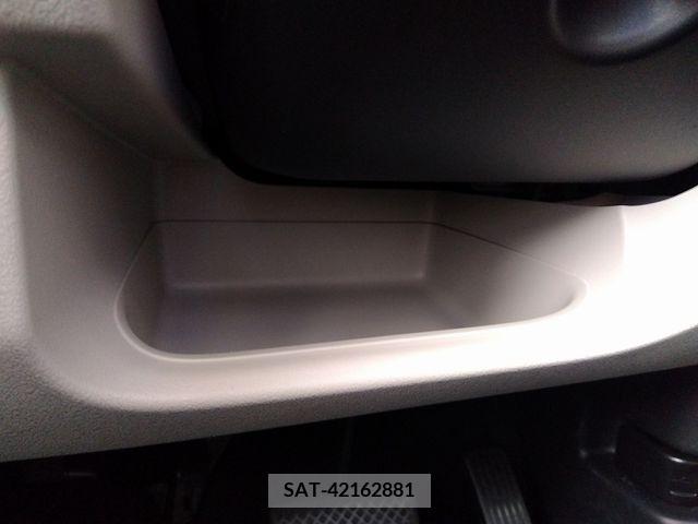 Honda N BOX 2024-05 346984-13