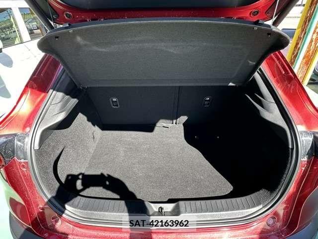 Mazda CX-30 2022-11 217847-9