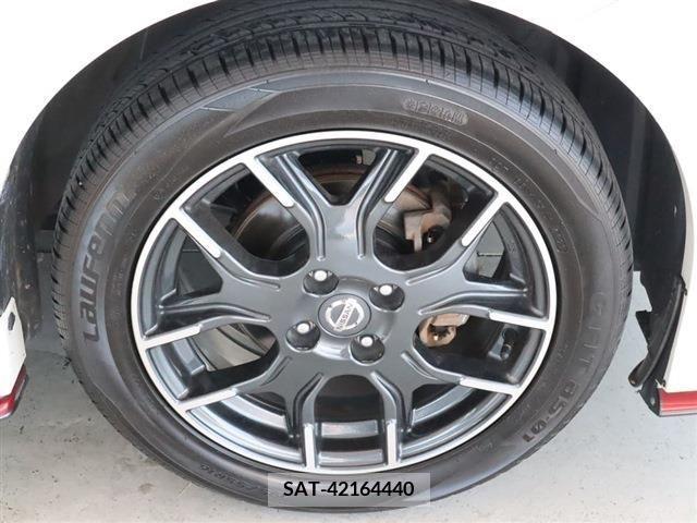 Nissan NOTE 2015-05 392938-4