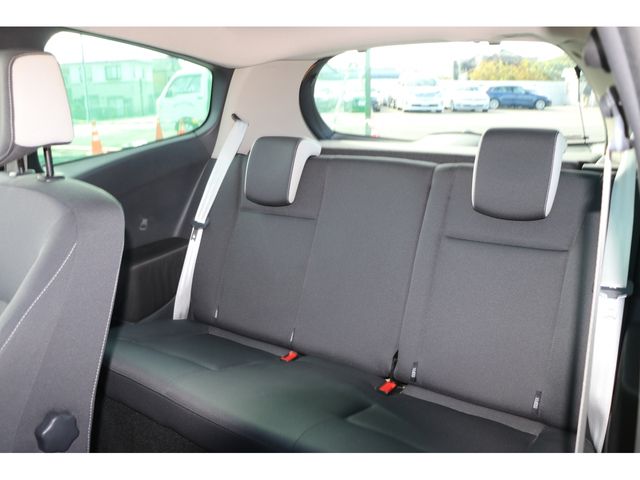 Renault LUTECIA 2010-11 189573-9