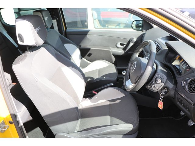 Renault LUTECIA 2010-11 189573-11