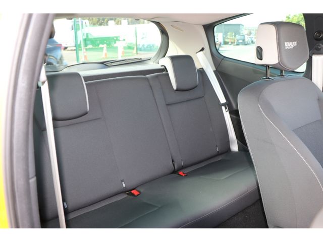 Renault LUTECIA 2010-11 189573-10