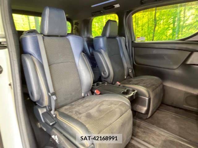 Toyota VELLFIRE 2017-10 299404-9