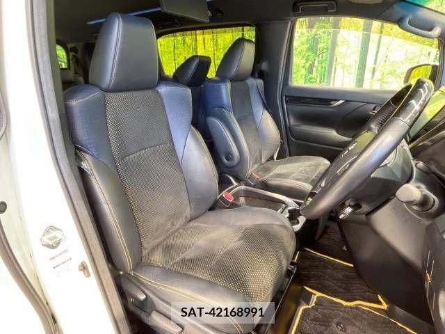 Toyota VELLFIRE 2017-10 299404-8