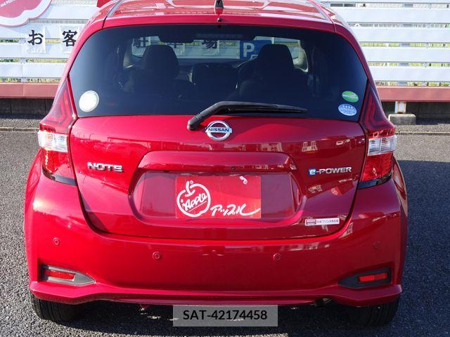 Nissan NOTE 2018-03 305427-4