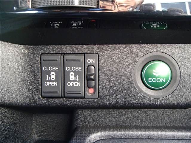 Honda e 2015-07 190364-12